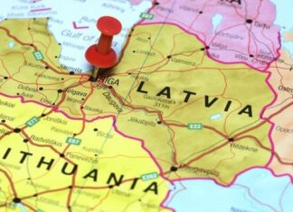 Латвия «отрабатывает» русофобскую повестку