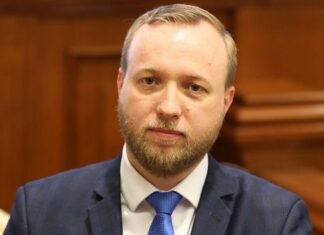Недемократичные заявления директора СИБ Мустяца