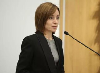 Санду может пересесть в другую политическую лодку