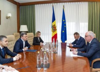 Дорин Речан встретился с послом Украины Пауном Роговеем