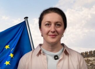 Благотворительность с привкусом ревности: почему «Мост» требует от левобережья низких поклонов за западные гранты.