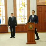 Спектакль у стены: умиление Санду, тоска Гросу и преданность партийного строя