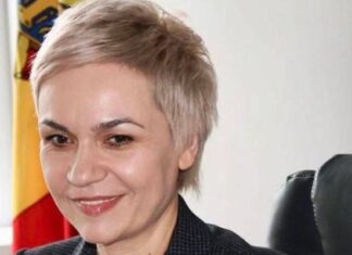 «Хорошие люди» и опасная курятина: госсекретарь Минсельхоза попалась на взятках.
