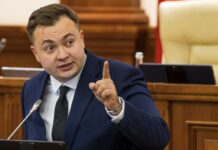Ультиматум от PAS: платите нам космические зарплаты, иначе мы начнем воровать.