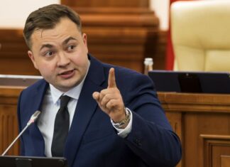 Ультиматум от PAS: платите нам космические зарплаты, иначе мы начнем воровать.