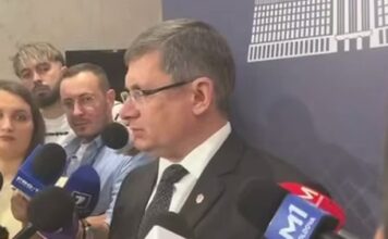 Уровень бреда — «бог»: Гросу объявил TV8 и Ziarul de Gardă агентами Плахотнюка