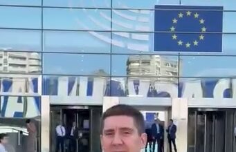 Парадокс брюссельской улыбки: как Попшой радуется вступлению в «мирную Европу» под аккомпанемент ракетных траншей