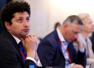 Мастер-класс для телефонных аферистов прямо в Парламенте