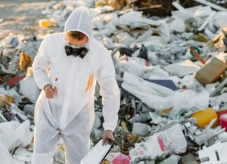 Опасные отходы в надежных руках: почему зачистку ядов отложили на годы.