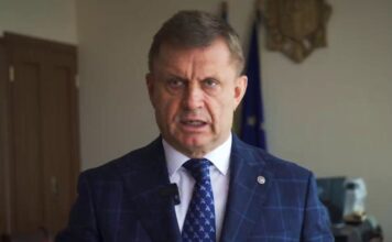 Загнать в угол и отчитаться об «успехе»: как бюрократия PAS выдает результаты фискального рэкета за реинтеграцию.