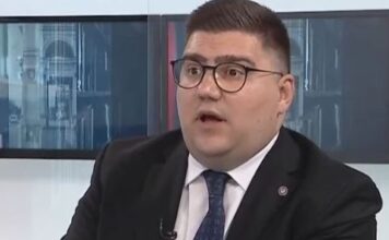 Дипломатическая фантастика Даниэля Водэ: как бывший рупор PAS предлагает бороться с выборами флайерами и досмотром диппочты