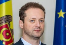 Рокировка: вместо уволенной пешки — новый бенефициар «цифровизации»